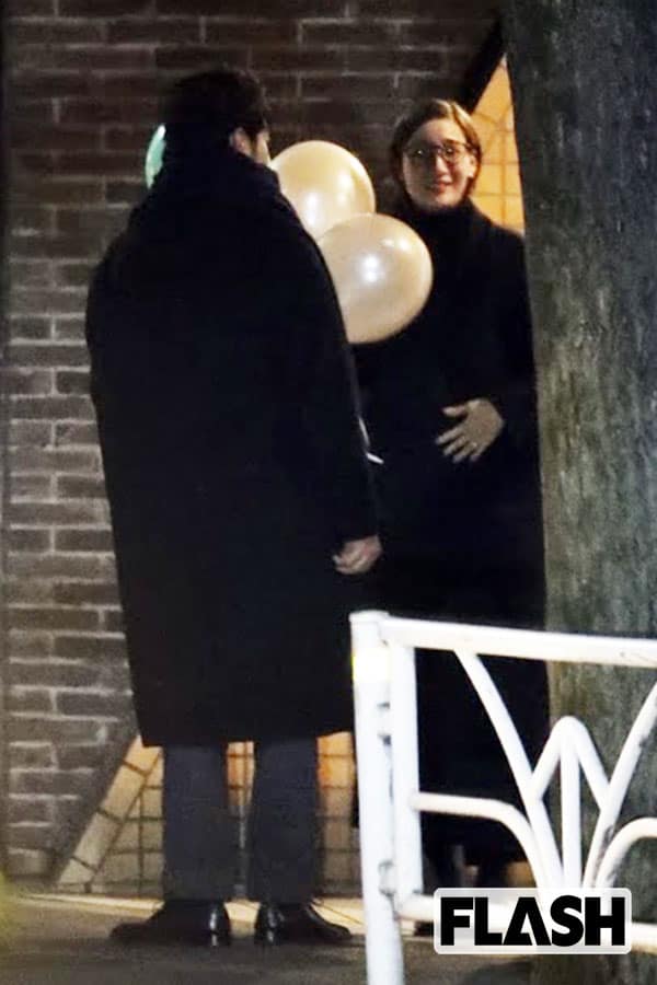 妻マイコは第一子出産間近　妻夫木聡が派手パンツで向かうロケ現場