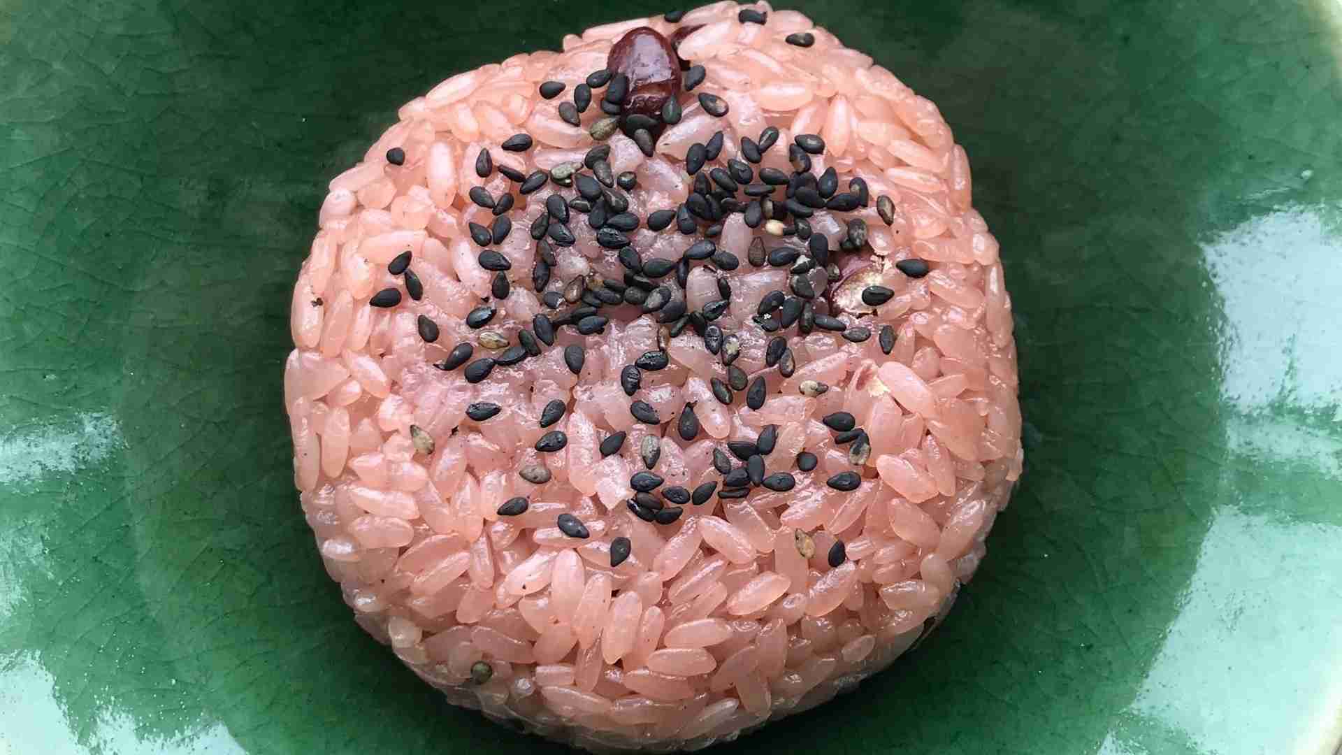 女性YouTuberが赤飯おにぎりを早食いして窒息死　「危険だからダメ」では悲劇がまた起きる理由とは(井出留美) - 個人 - Yahoo!ニュース