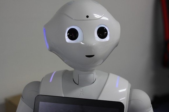 人は例え相手がロボットでも侮辱されると腹が立つし傷つくことが判明