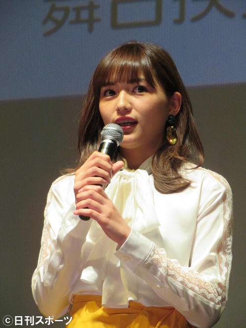 川口春奈、海外でトラブル連続「泣きたい気分」 - 芸能 : 日刊スポーツ