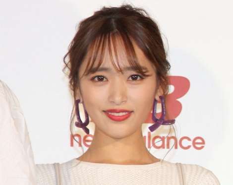 近藤千尋、次女の名前を公開　幸せオーラたっぷりな3ショットも | ORICON NEWS