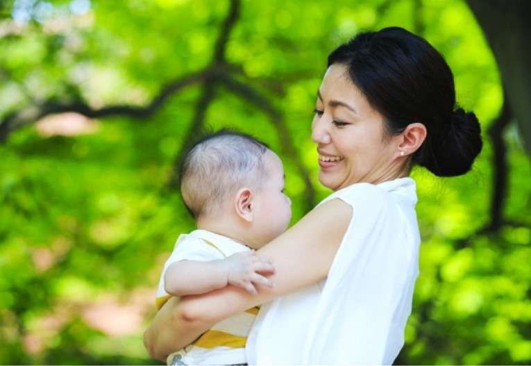 「働いてないってそんなにいけないこと？」専業主婦の投稿が大炎上「憲法の勤労の義務違反」の批判まで　専門家に聞いた - Yahoo! JAPAN