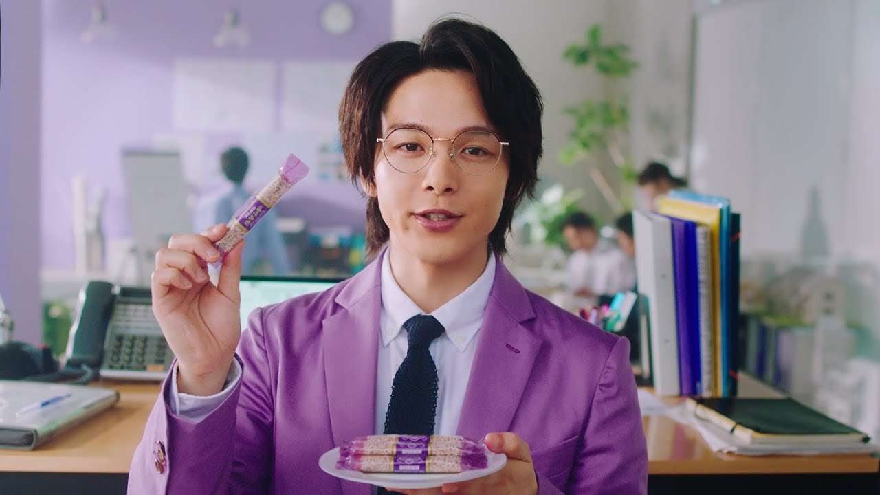 中村倫也が「ルマンド男子」に　悠木碧がそっと見つめる女子を好演　ルマンドTVCM「ルマンド男子」篇 - YouTube