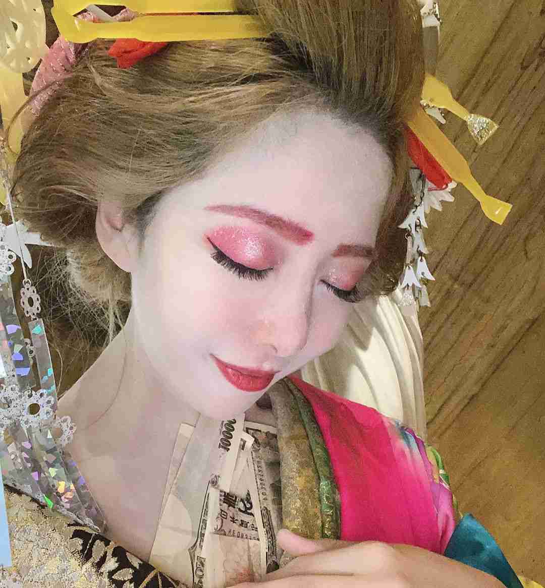 東海No.1キャバ嬢・エンリケ、念願のド派手“花魁”姿披露