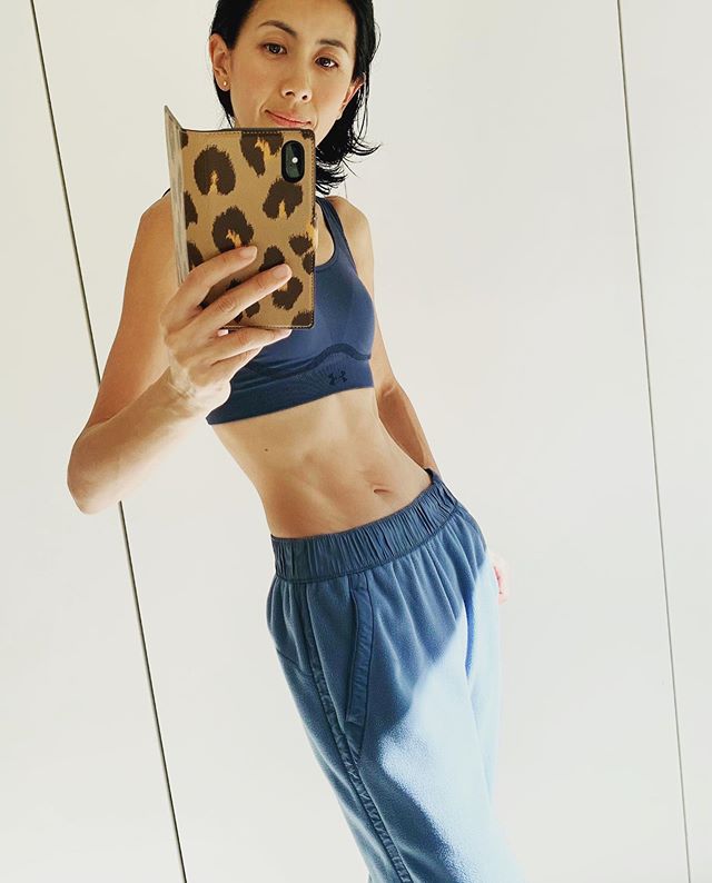 長谷川理恵もうすぐ46歳の美腹筋「年齢じゃない」