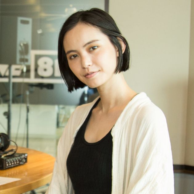 可愛い女性を見てしまう