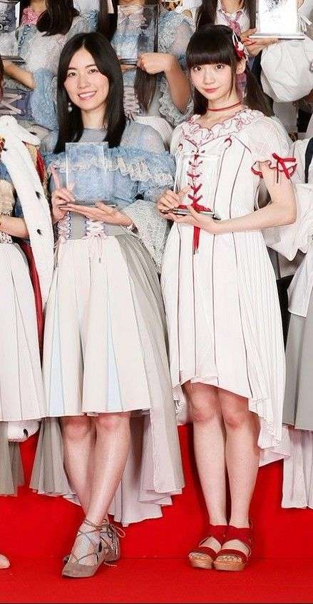 「異次元の小顔」「ほぼ10頭身」桐谷美玲、パリでの美麗ショットに称賛続々