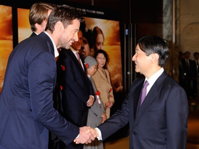 皇太子さま、映画『レ・ミゼラブル』ご鑑賞　緊急再来日したヒュー・ジャックマンがお出迎え - シネマトゥデイ