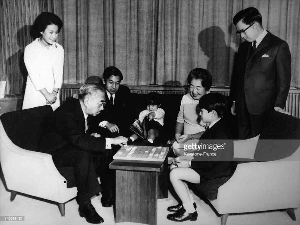 上皇后さま、血混じる嘔吐も ストレス原因か、経過観察 宮内庁