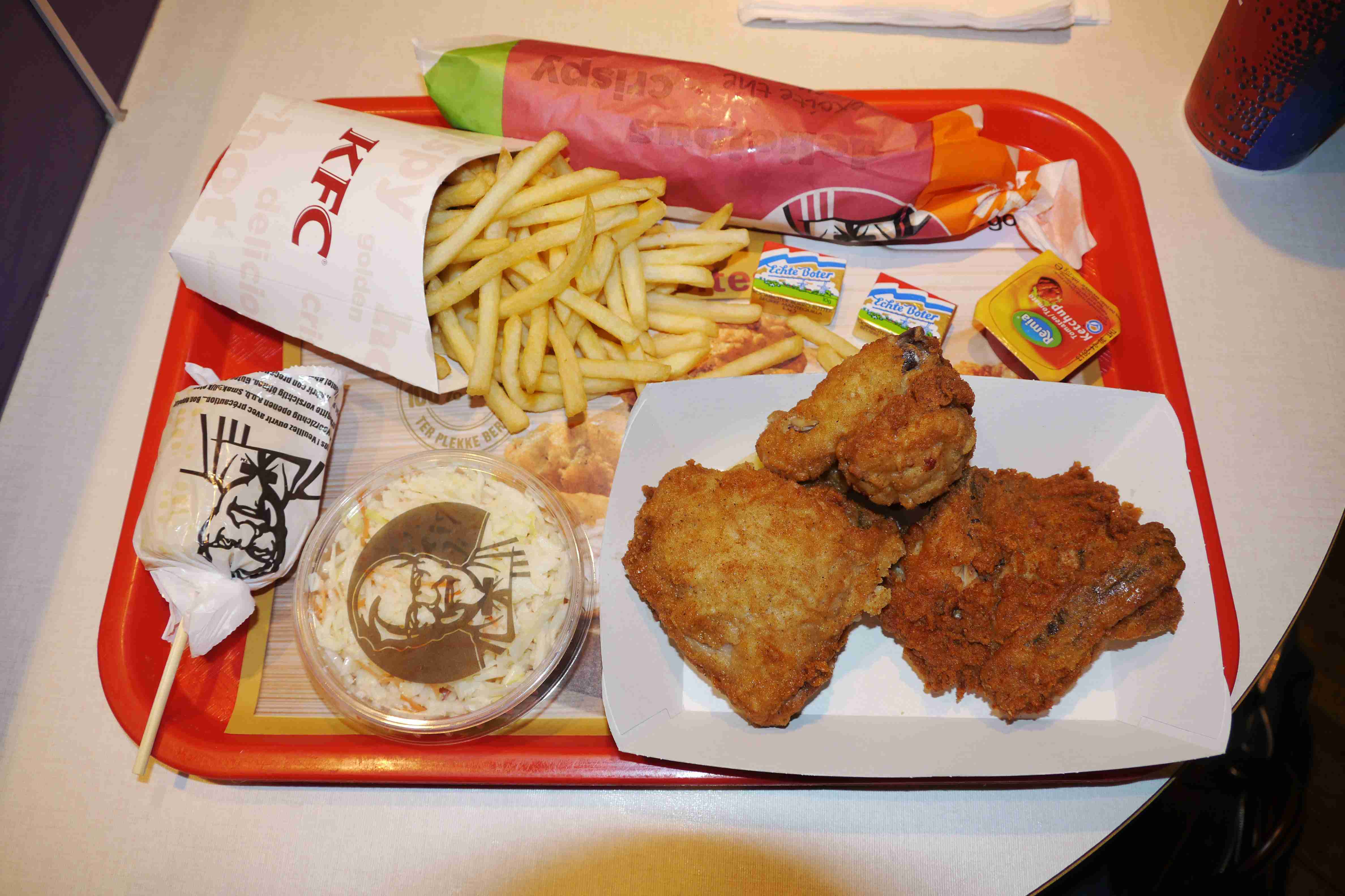 【話題】騙され続ける日本人 / クリスマスにチキンを食べる習慣は元KFC社長の嘘が発端「誰も不幸にならない嘘」 ｜ バズプラスニュース