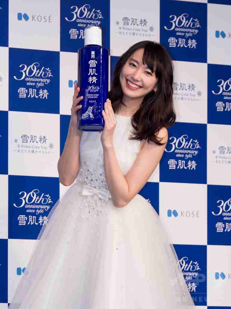 新垣結衣、7年ぶりビジュアルブックが異例の即完売で重版決定