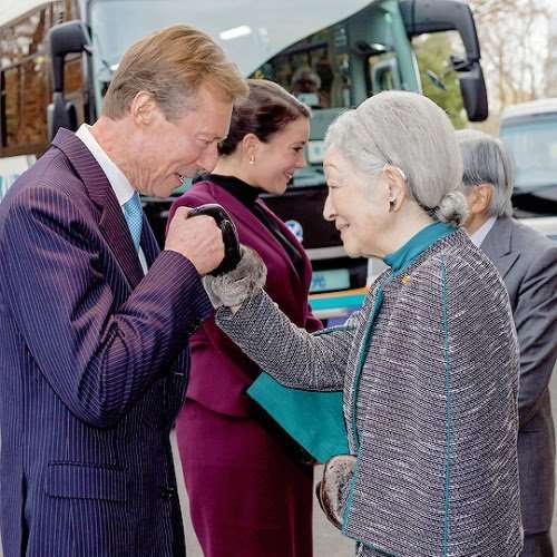 上皇后さま、血混じる嘔吐も ストレス原因か、経過観察 宮内庁