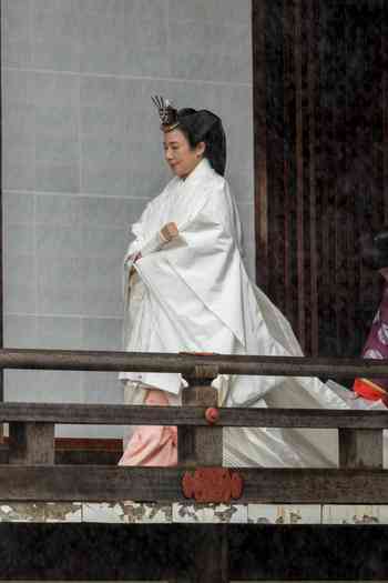 上皇后さま、血混じる嘔吐も　ストレス原因か、経過観察　宮内庁