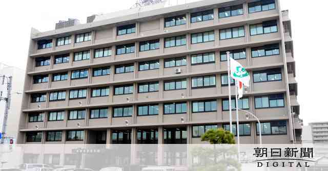 室内で小４死亡、母も意識不明　児相の保護解除の７日後：朝日新聞デジタル