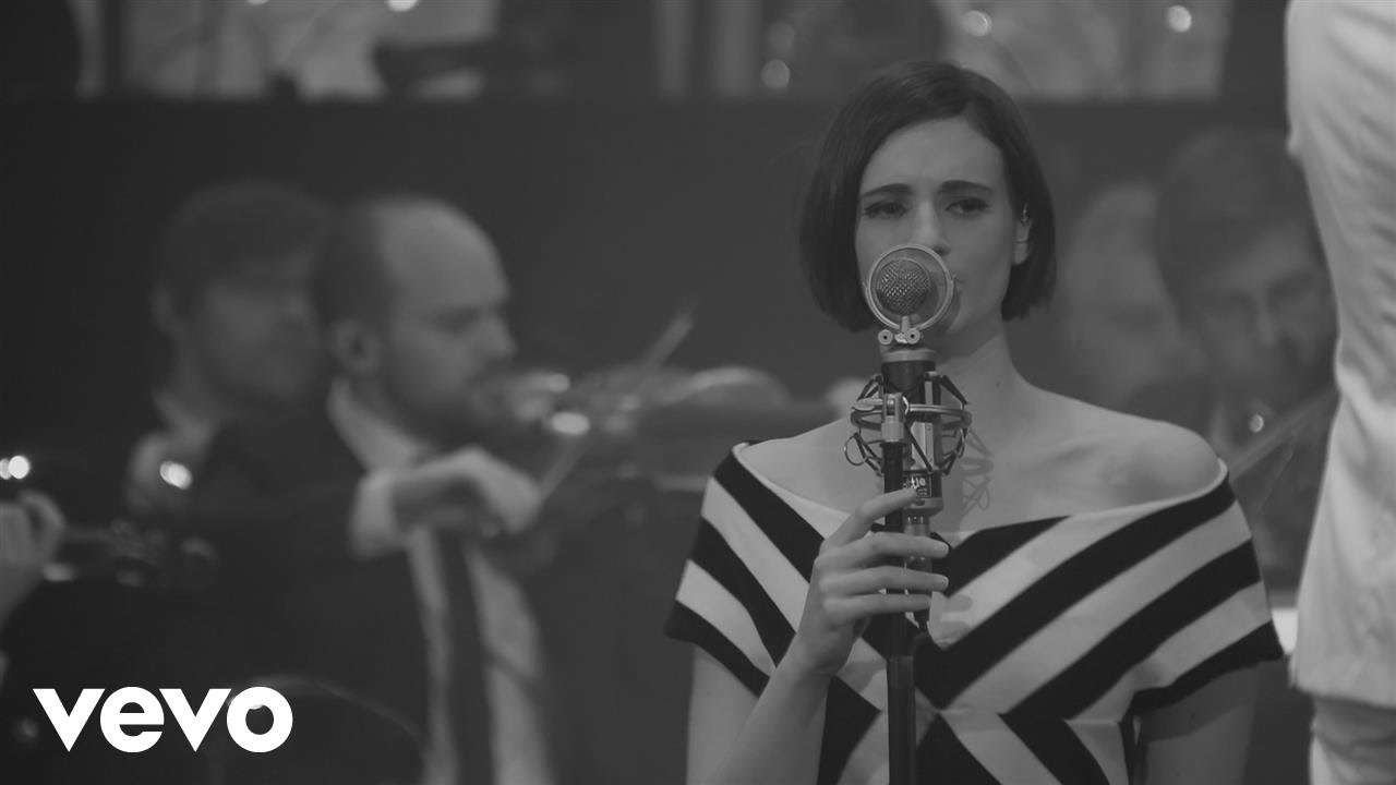 Hooverphonic - Heartbroken (Live at Koningin Elisabethzaal 2012) - YouTube