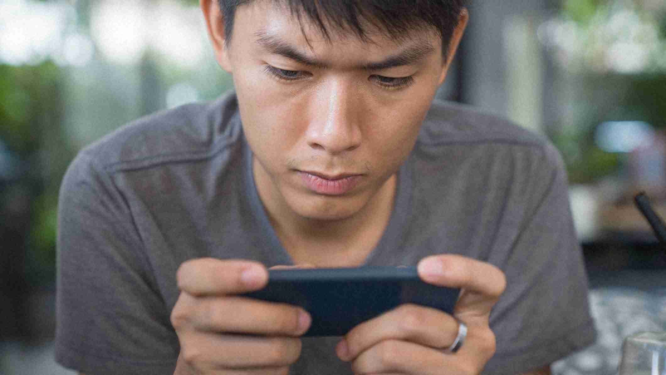 子どもの世話よりスマホゲーム「非イクメンの実態」（毎日新聞） - Yahoo!ニュース