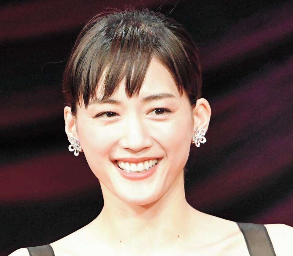 紅白で綾瀬はるか＆嵐・大野智がコントに挑戦　「LIFE！」特別版で