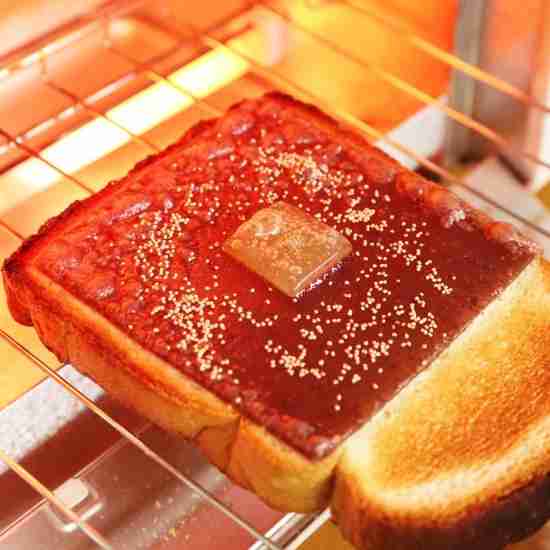 トーストの食べ方