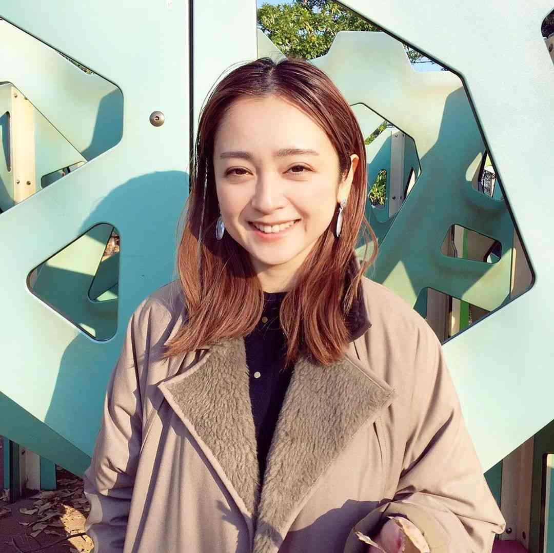 安達祐実、髪バッサリ報告「透明感ヤバイ」「綺麗すぎる」と称賛の声