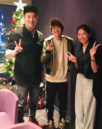 里田まい、夫・田中将大投手とAAAライブ鑑賞「あ~最高だった!」 西島隆弘との3ショットも公開