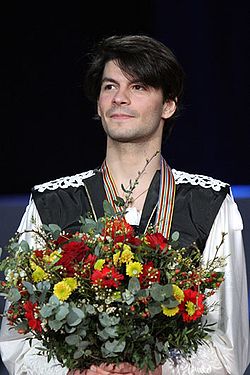 宇野昌磨復活優勝を導いたイケメンコーチに「裏MVP」の声