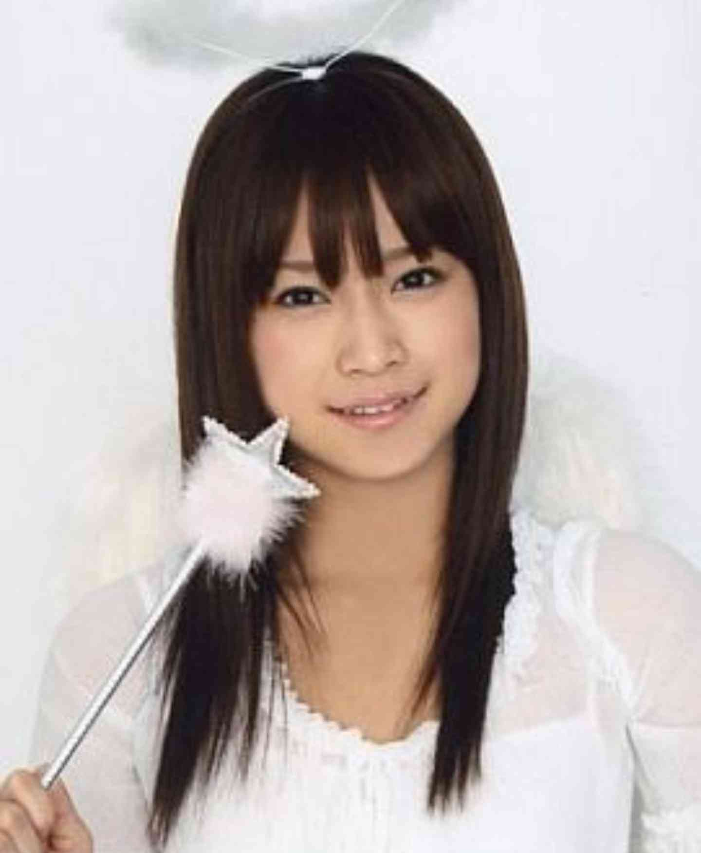 美人だったり人気だったりするけどグループでパッと見、目立たないアイドル、芸能人