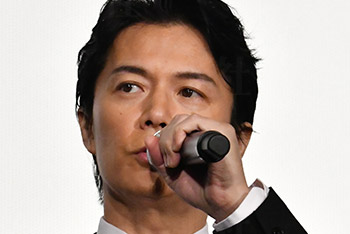 福山雅治・吹石一恵夫妻がわが子の「お受験」に猛進中 | デイリー新潮