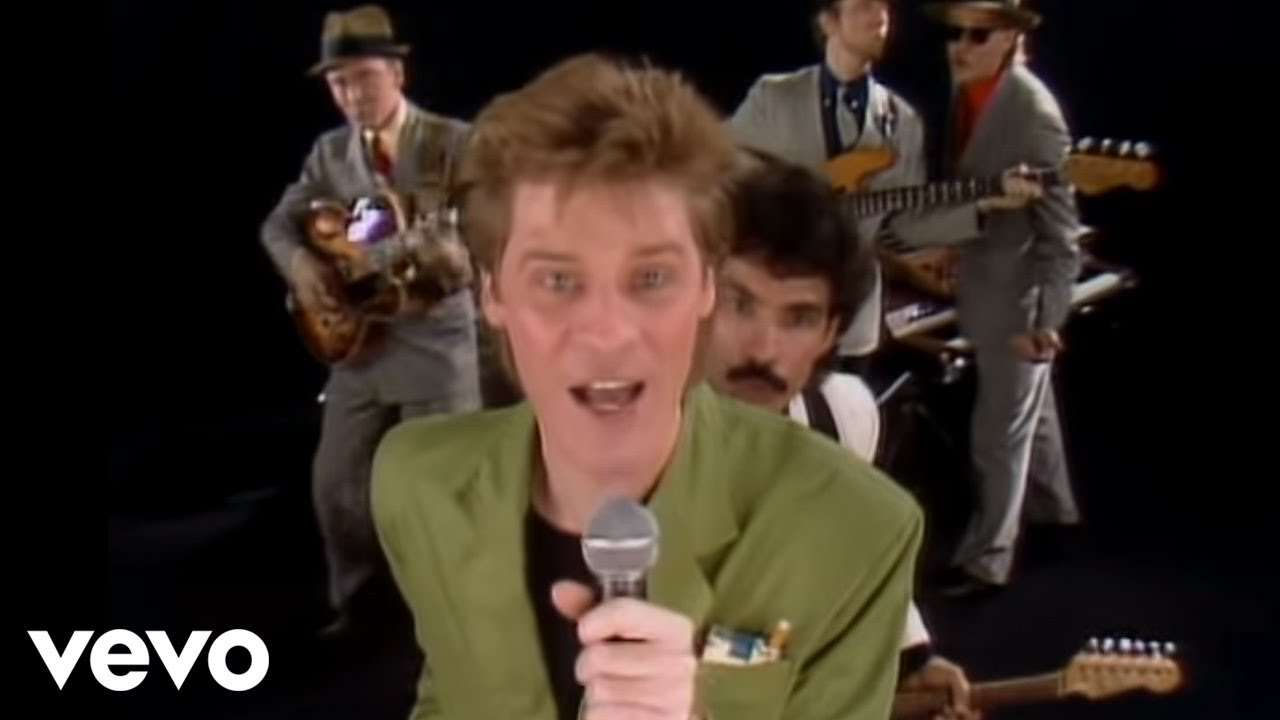 Daryl Hall & John Oates - Private Eyes (Official Music Video) - YouTube