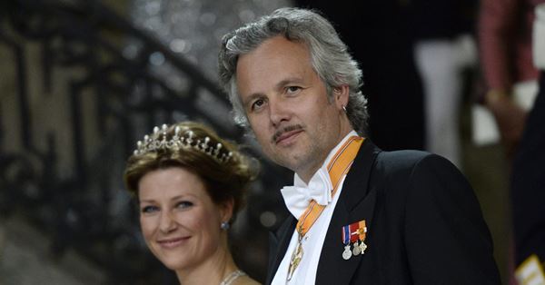 ケヴィン・スペイシー告発していたノルウェー王女の元夫が自殺 | 女性自身