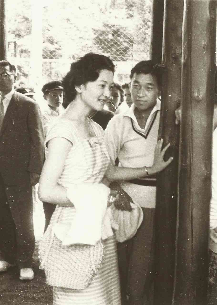 上皇后さま、血混じる嘔吐も　ストレス原因か、経過観察　宮内庁