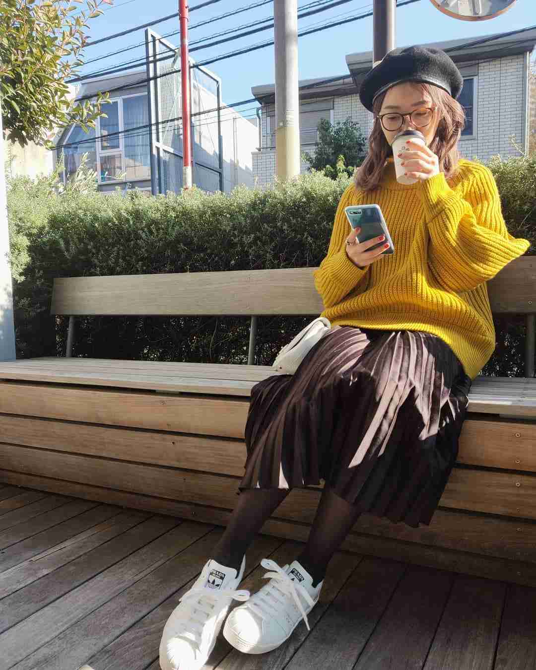 指原莉乃が貴重な私服姿を公開　「オシャレ」ぶりにファン「全体のバランス最強」