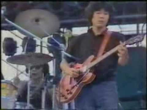 チューリップ「青春の影」1979 - YouTube