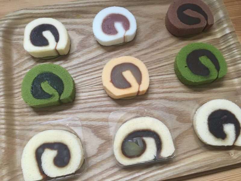 スーパーの和菓子コーナー