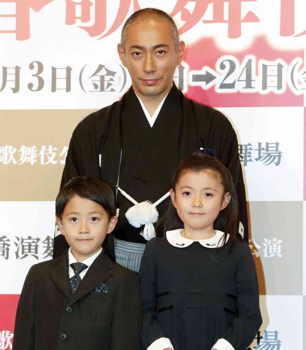 海老蔵、悔し涙の勸玄くんを優しく抱きしめる : スポーツ報知