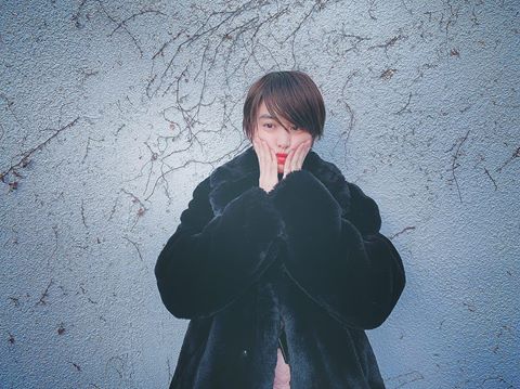ショートカットの山本美月、私服ショットに称賛の声「スタイル抜群」「超タイプです」 | AbemaTIMES