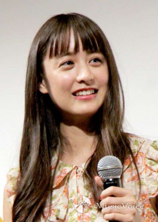 山本美月「髪が伸びた…」近影が「イケメン」と反響、35cmバッサリのその後（MusicVoice） - Yahoo!ニュース