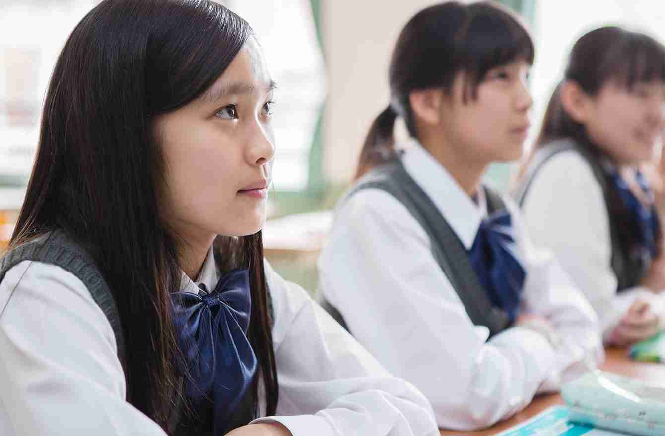 2020年は教育無償化が目白押し。知っておきたい“免除額”と“所得制限” | 社会の今、未来の私 | mi-mollet（ミモレ） | 明日の私へ、小さな一歩！（1/2）