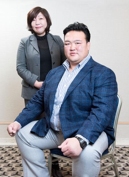 元横綱・稀勢の里にお嫁さん候補！？　林真理子「すっごい美人で…」 (1/3) 〈週刊朝日〉｜AERA dot. (アエラドット) 