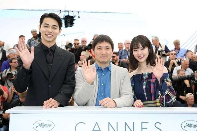 東出昌大＆唐田えりか、思い届いた！「寝ても覚めても」カンヌ上映に喜びかみ締める : 映画ニュース - 映画.com