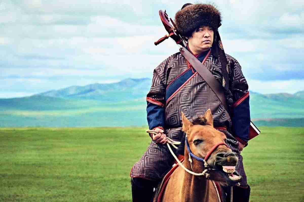 岡崎体育がQUEENの魅力を語る！「母親がロジャー・テイラーの追っかけだった」【QUEEN特集】（J-WAVE NEWS） - Yahoo!ニュース