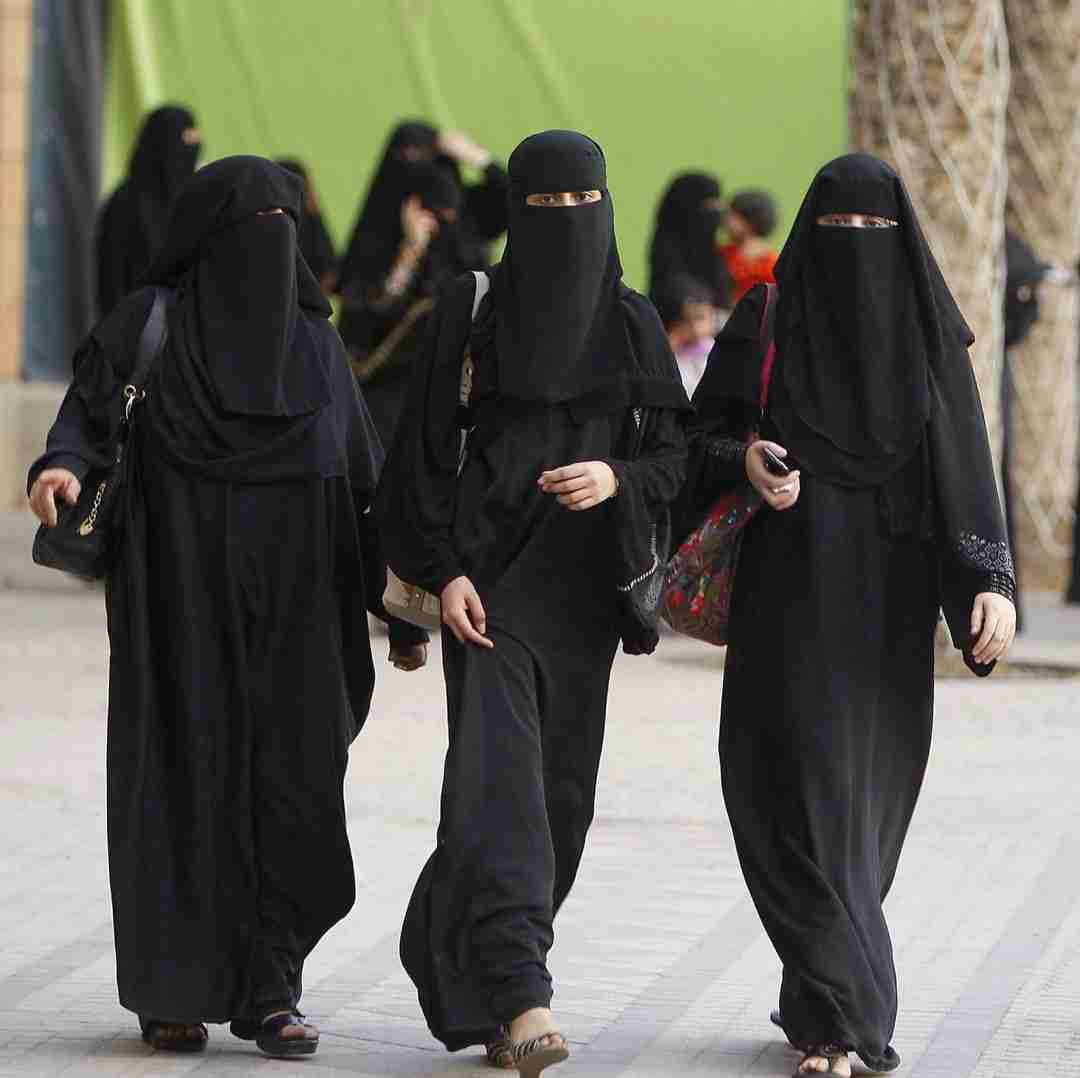 地下鉄ホームで10代少女に「暴行」…カップル装い強制性交　42歳・無職の男逮捕