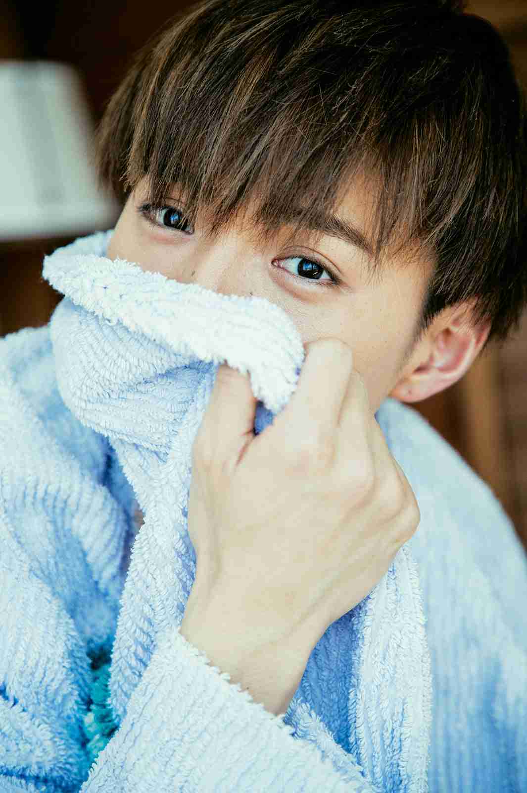 EXILE佐藤大樹「気付いたら裸でした」初写真集は“200点満点”<STEP BY STEP>