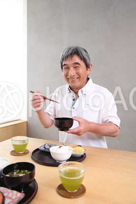 木下優樹菜「父は社長」「祖父は7億円地主」超ヨユ～で芸能界引退か