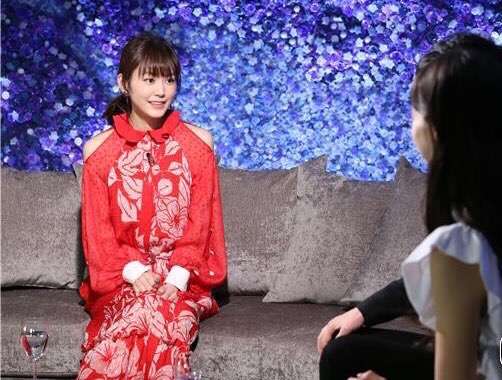 【画像】同じ衣装の芸能人