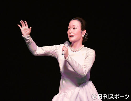 『紅白』美空ひばりさんのAIが新曲を熱唱し賛否　技術の高さに称賛の声も