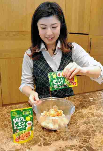 「鶏肉のレモン漬けのたれ」全国販売へ　学校給食1番人気を基に開発