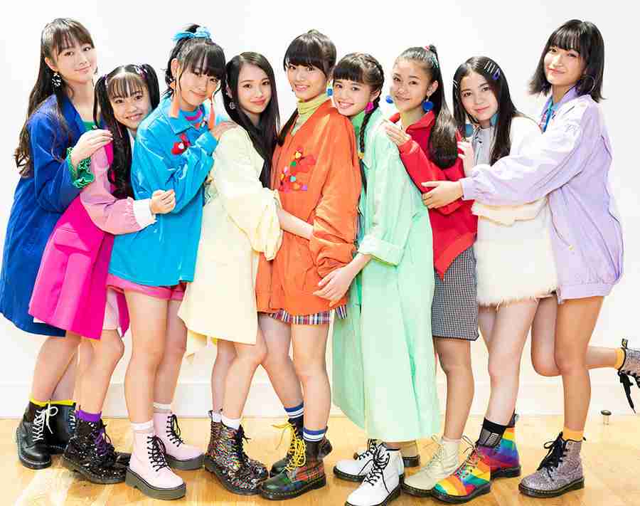 ファントミラージュで話題沸騰！Girls2にあった涙の上京物語（女性自身） - Yahoo!ニュース