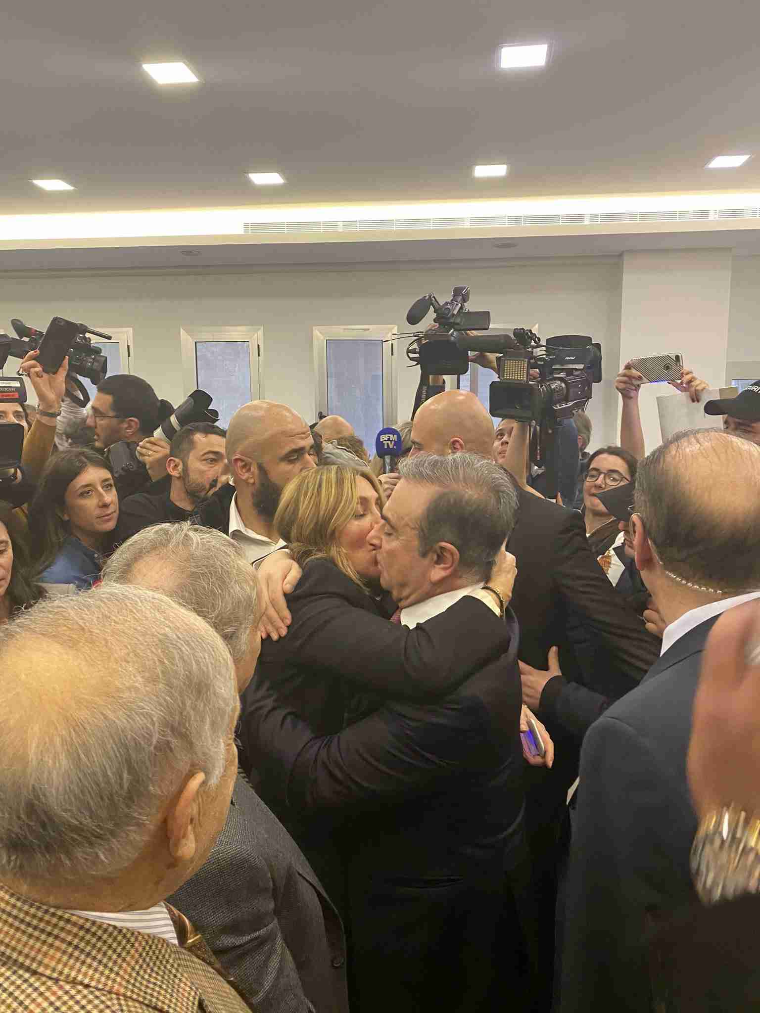 仰天報道 カルロス・ゴーンの父親は神父を銃殺し、死刑判決を受けていた