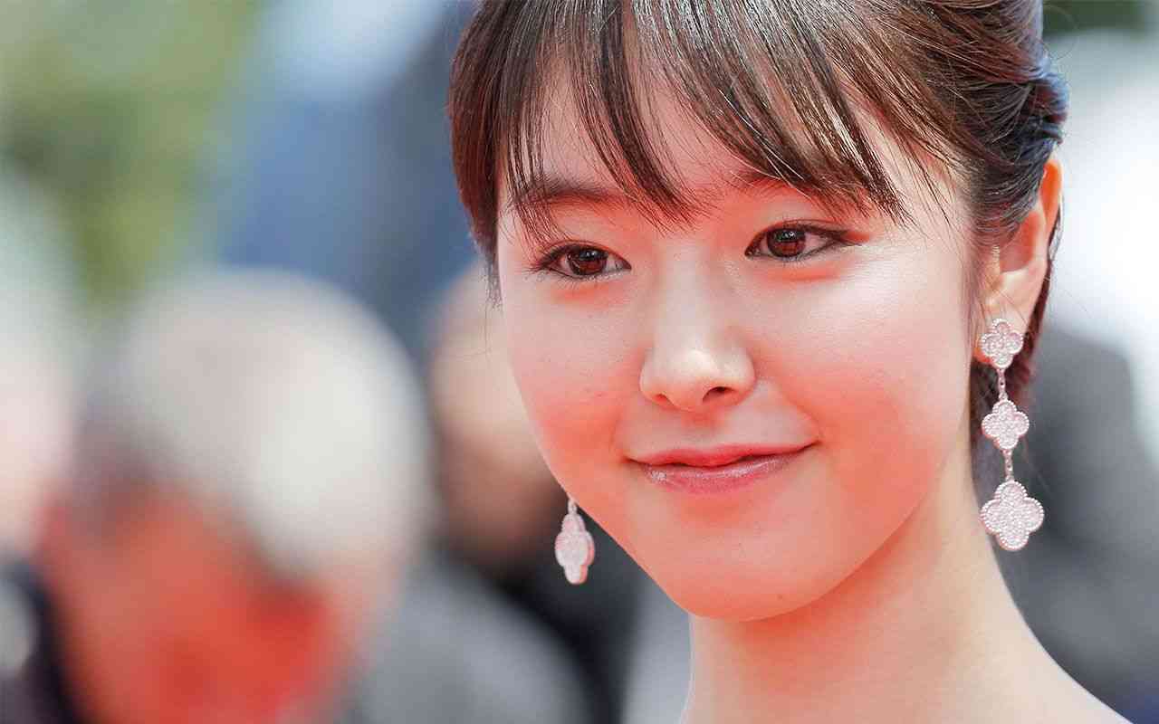 韓国で唐田えりか“未成年不倫”が注目される理由は「儒教の国」の性モラル？ | 文春オンライン