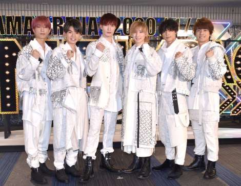 SixTONES、デビューイヤーの全国ツアー開幕 嵐・櫻井翔ら“お年玉”で激励
